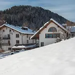 Ucliva Breíl