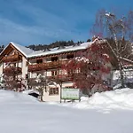 Szálloda Ucliva 3*