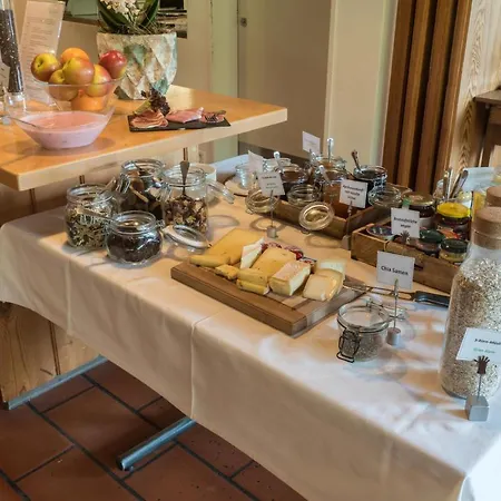 Ucliva Hotel