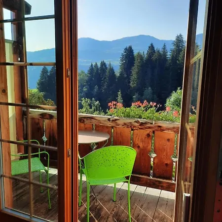 Ucliva Hotel 3*