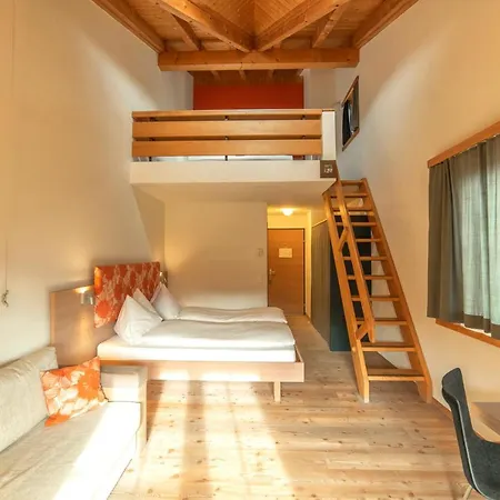 Ucliva Hotel 3*
