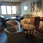 Ucliva فندق Breíl
