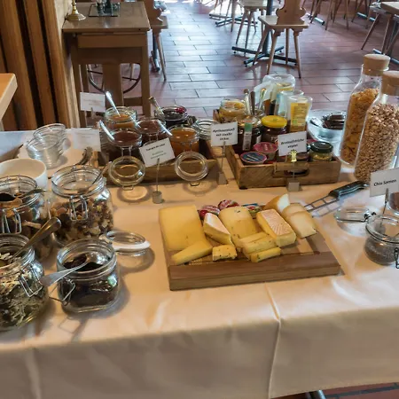 Отель Hotel Ucliva Брайль-Бригельс