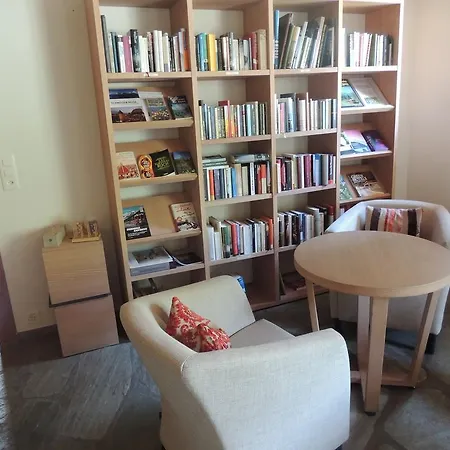 Отель Hotel Ucliva 3*