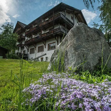 Hotel Ucliva Отель 3*